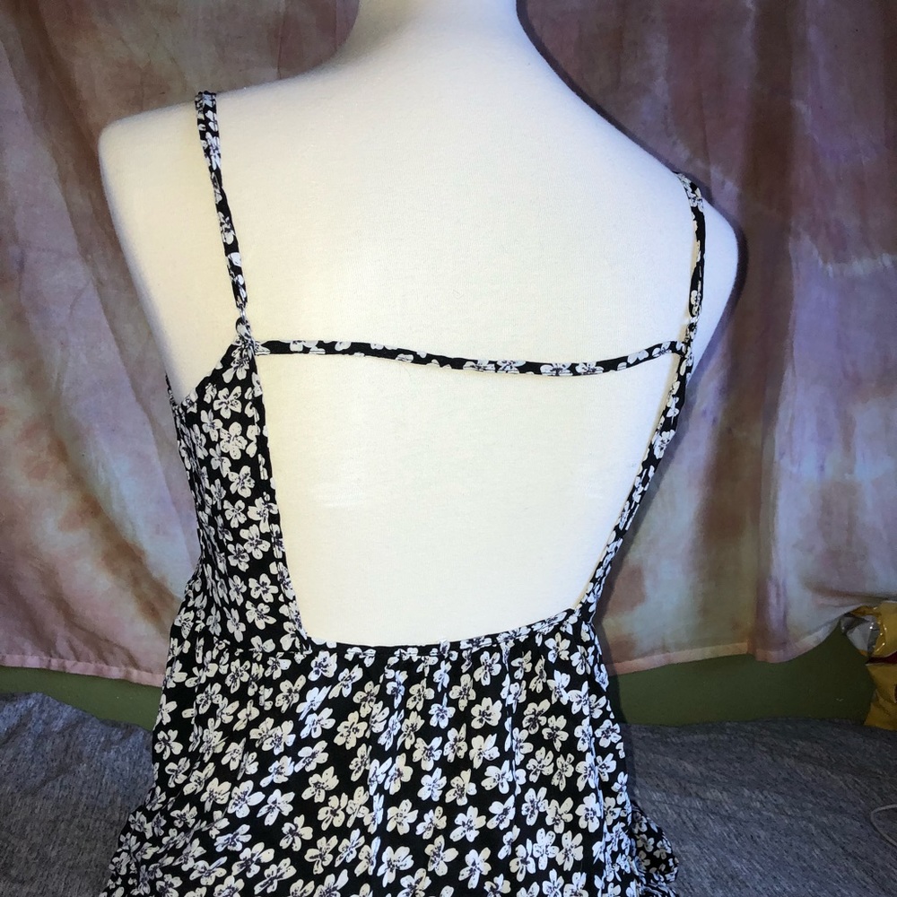 SOLD brandy melville b&w floral dress - Picture 3 of 4